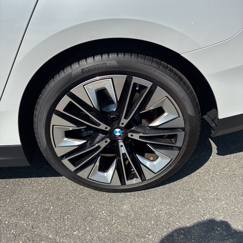 2026 BMW 5-Series 530i xDrive
