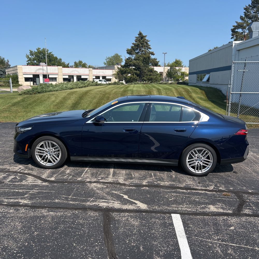 2024 BMW 5-Series 530i xDrive