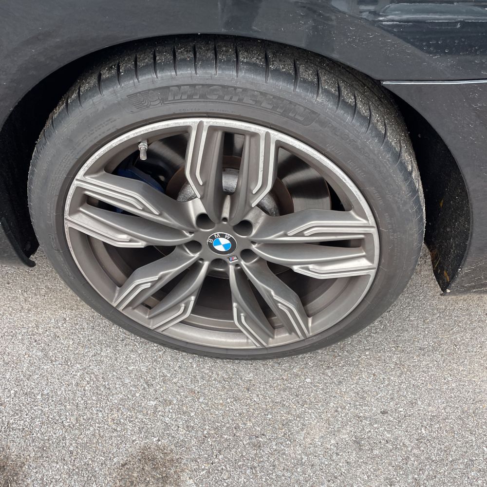 2019 BMW 7-Series M760xi