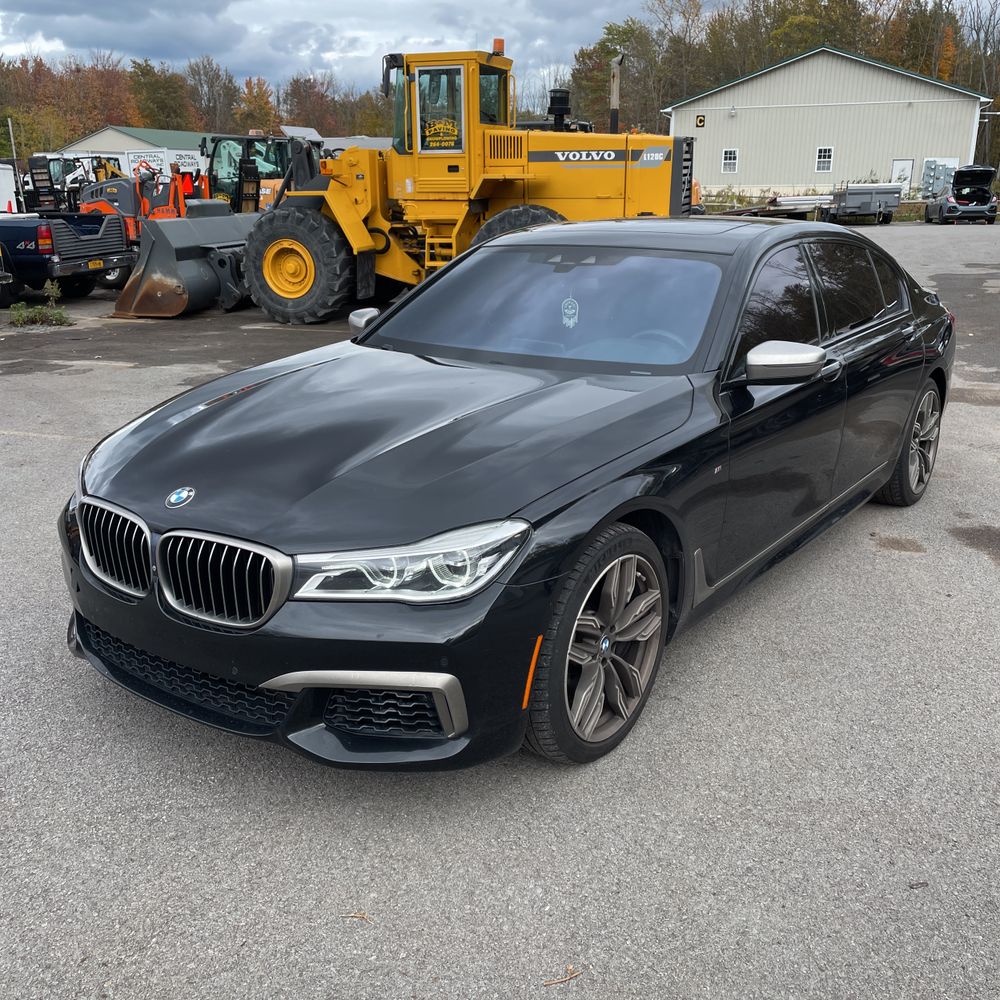2019 BMW 7-Series M760xi