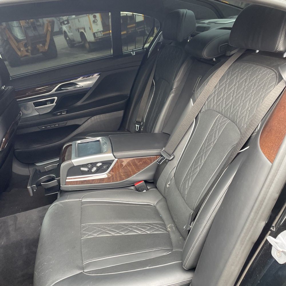 2019 BMW 7-Series M760xi