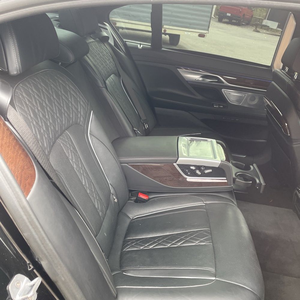2019 BMW 7-Series M760xi
