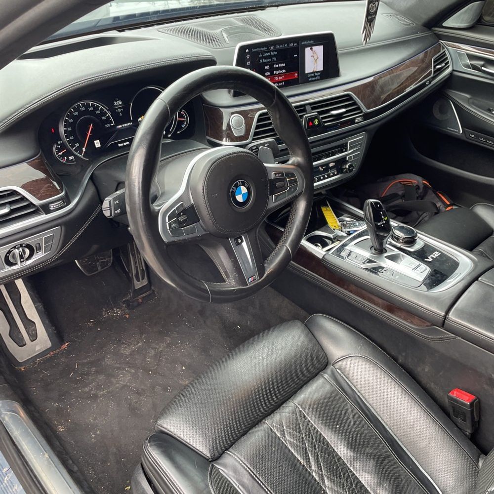 2019 BMW 7-Series M760xi