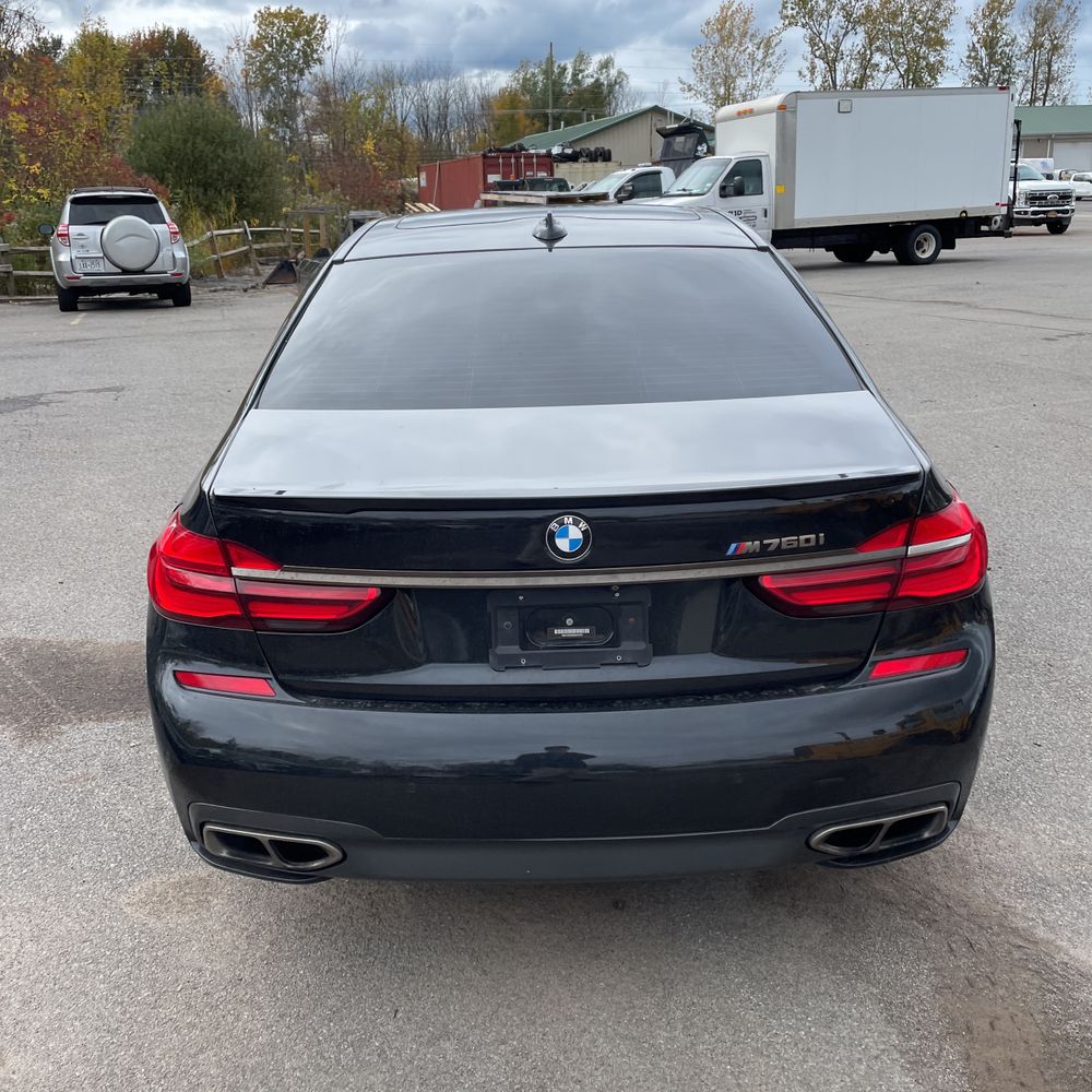 2019 BMW 7-Series M760xi