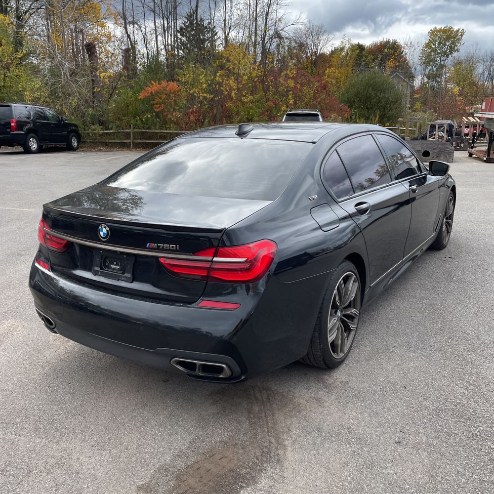 2019 BMW 7-Series M760xi