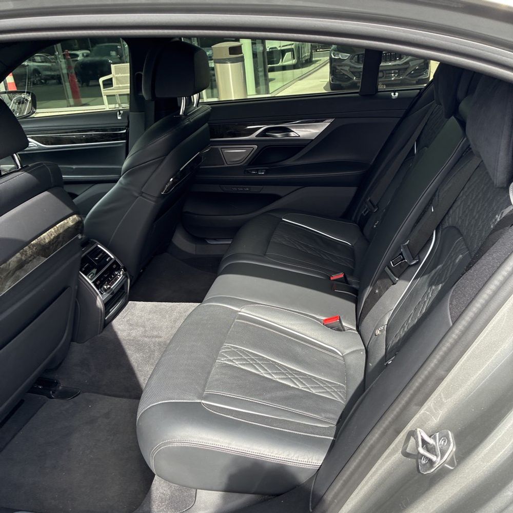 2022 BMW 7-Series 750xi