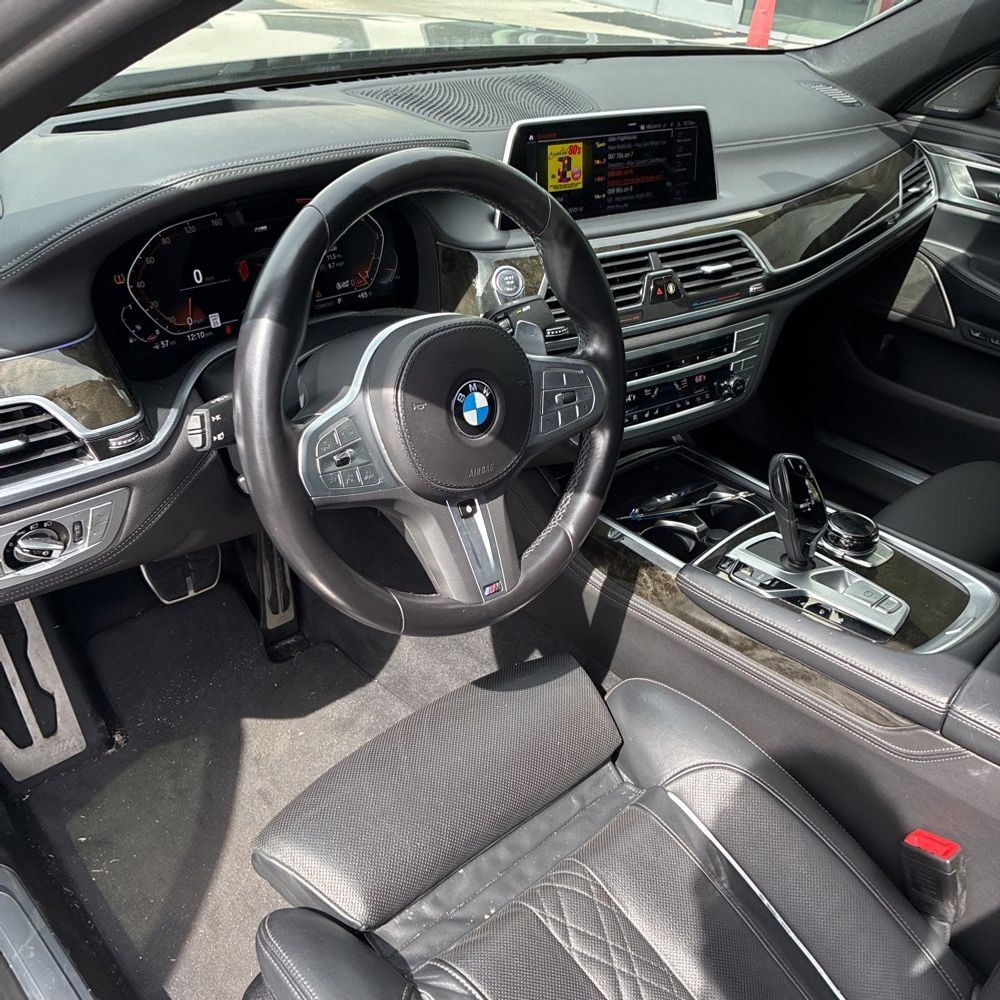 2022 BMW 7-Series 750xi
