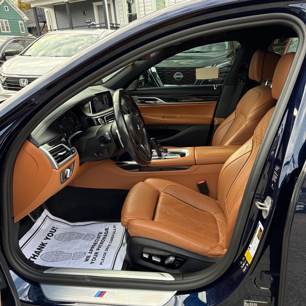 2022 BMW 7-Series 750xi