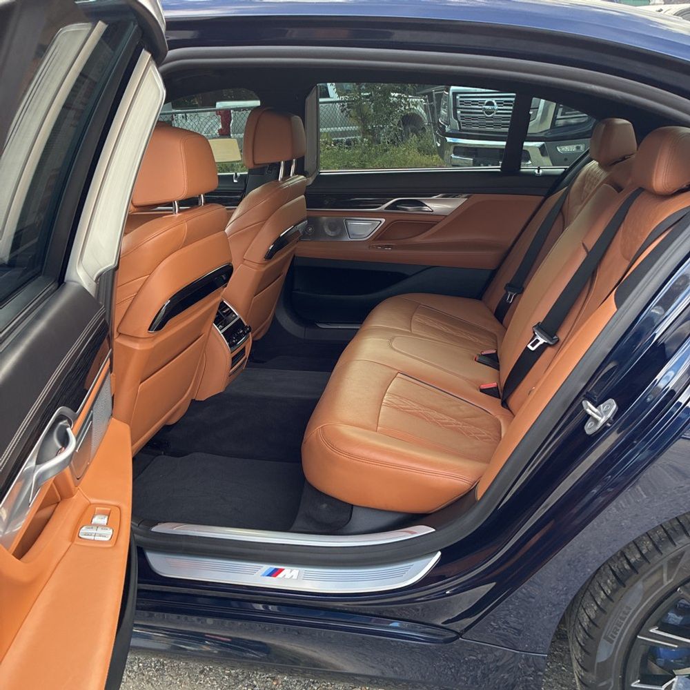 2022 BMW 7-Series 750xi