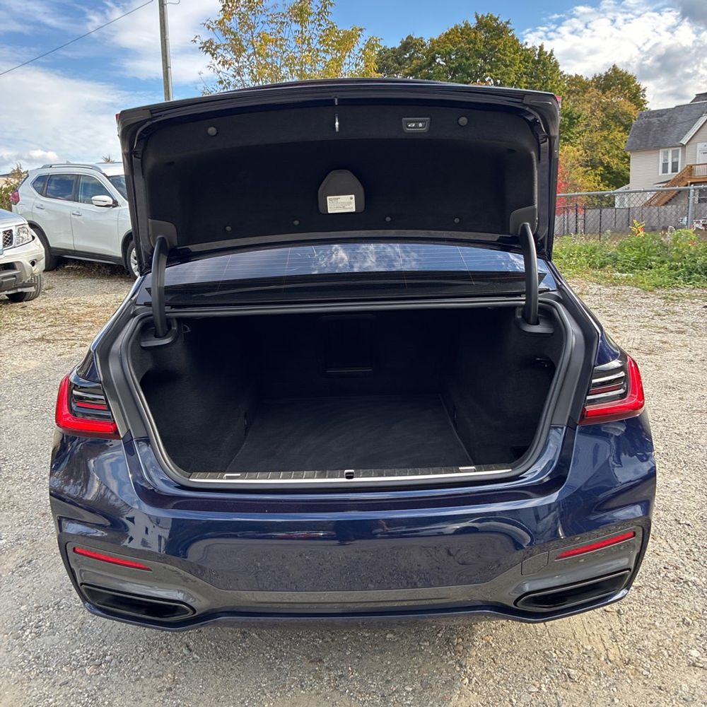 2022 BMW 7-Series 750xi