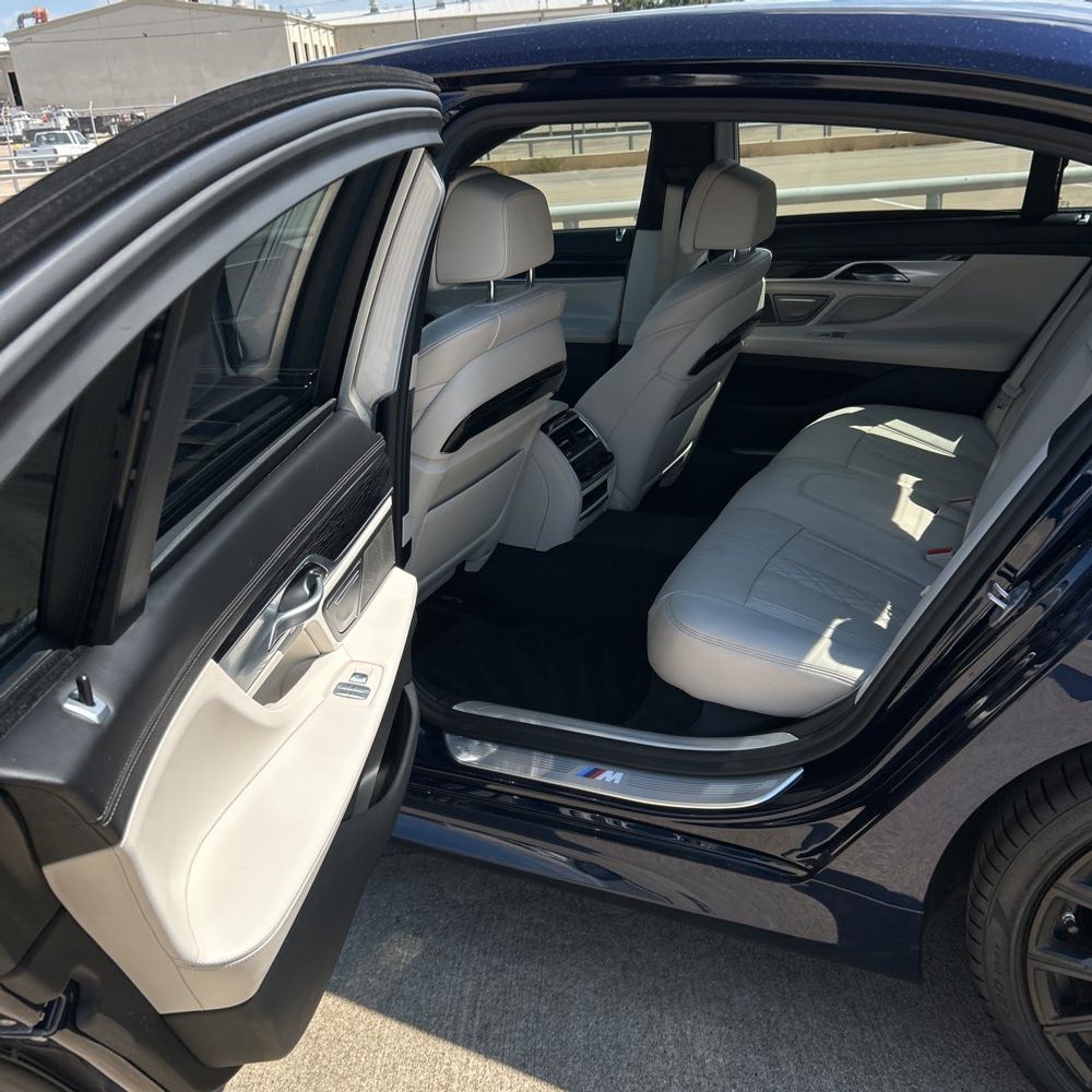 2022 BMW 7-Series 750xi