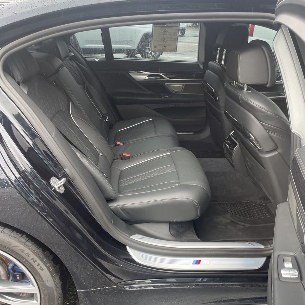 2022 BMW 7-Series 750xi