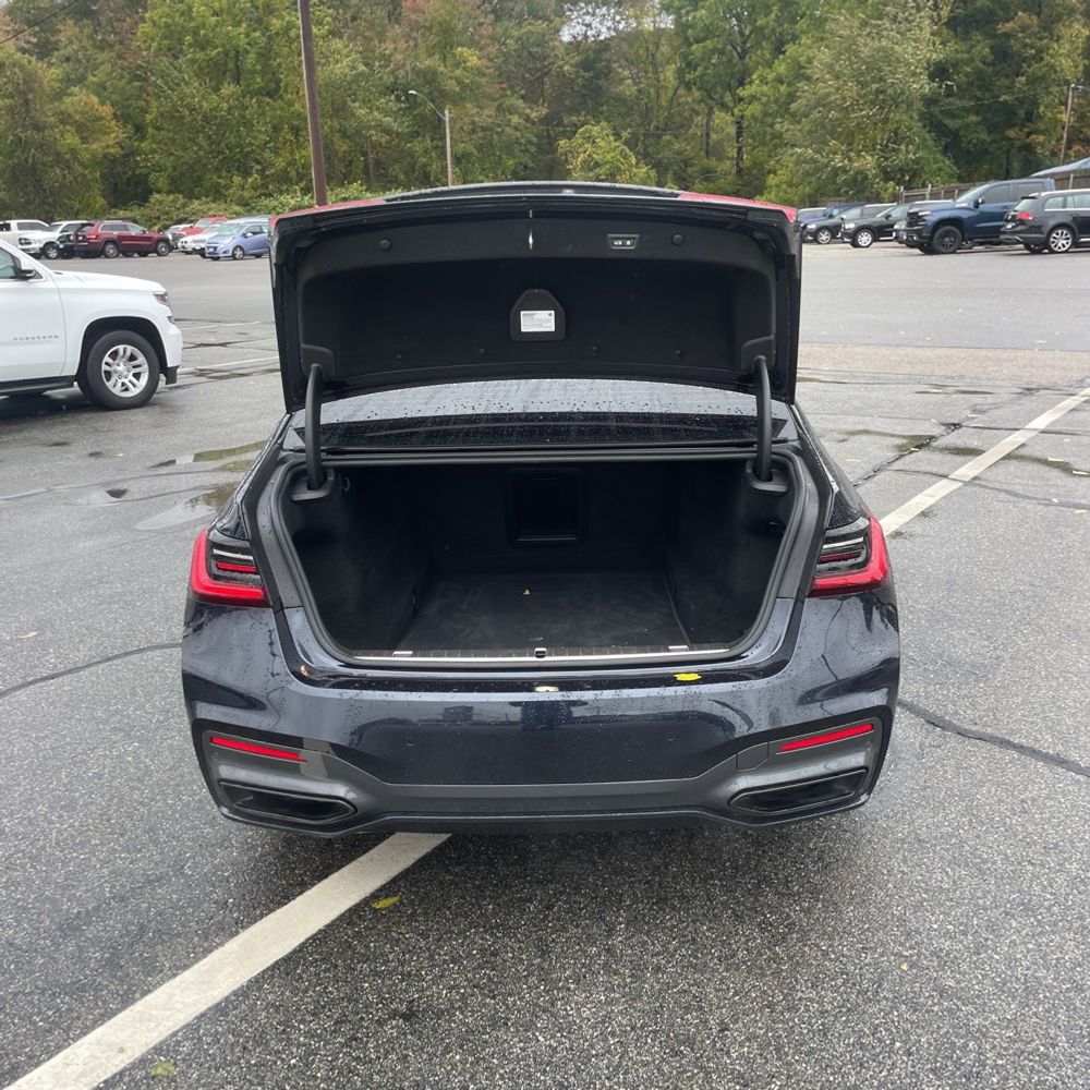 2022 BMW 7-Series 750xi