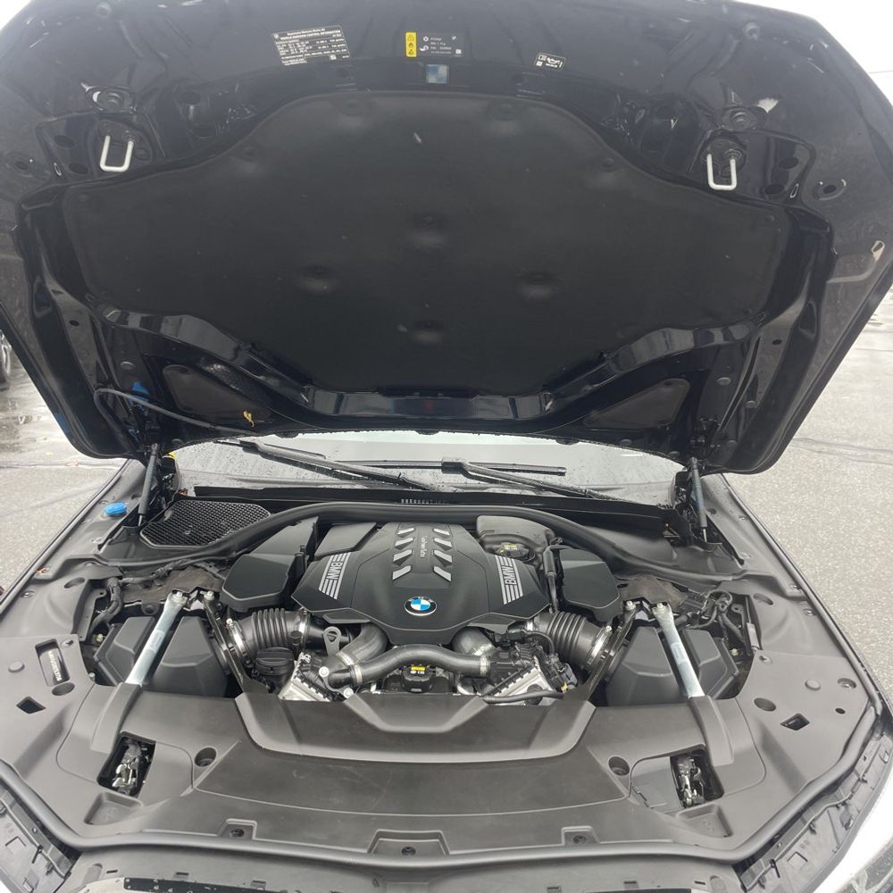 2022 BMW 7-Series 750xi
