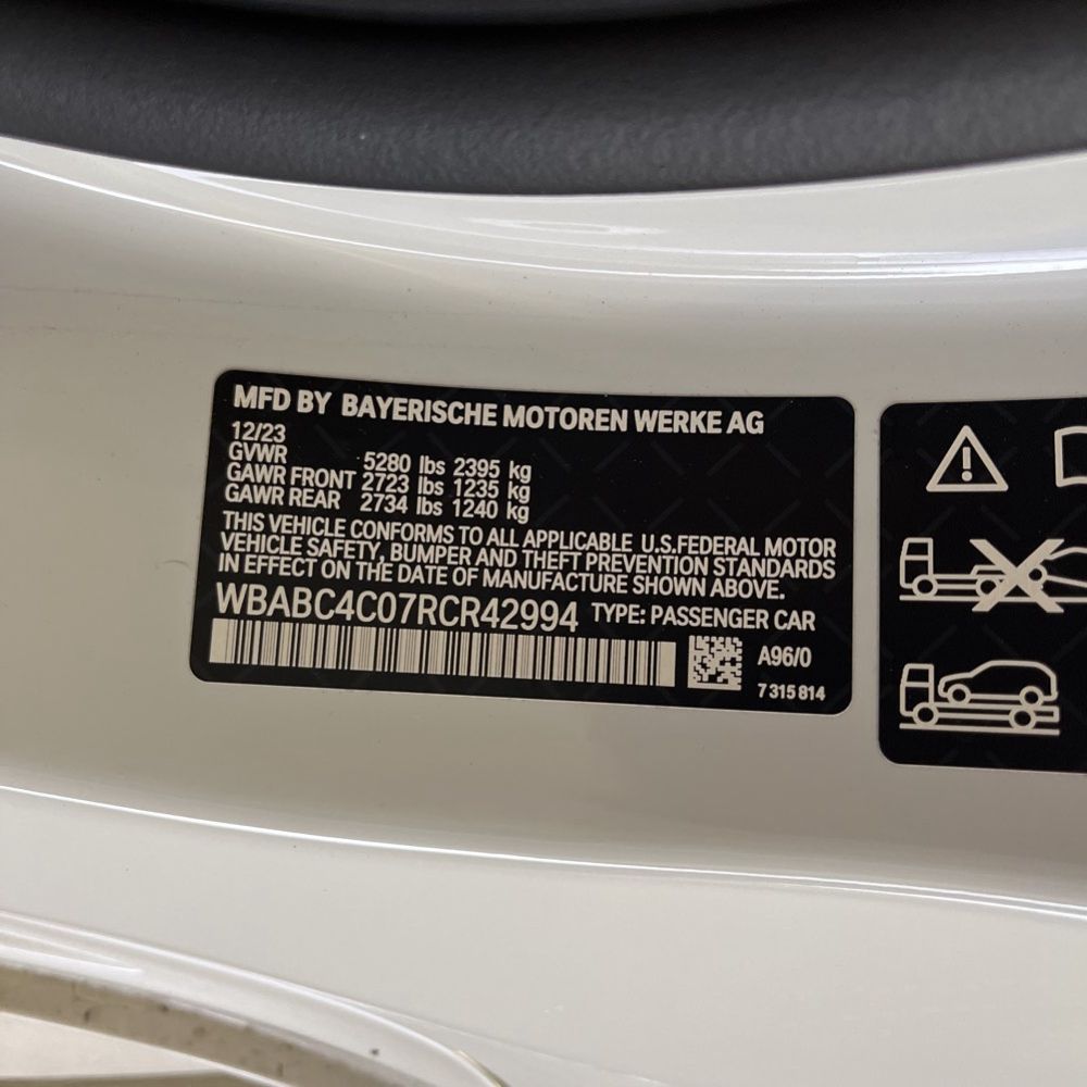 2024 BMW 8-Series M850xi