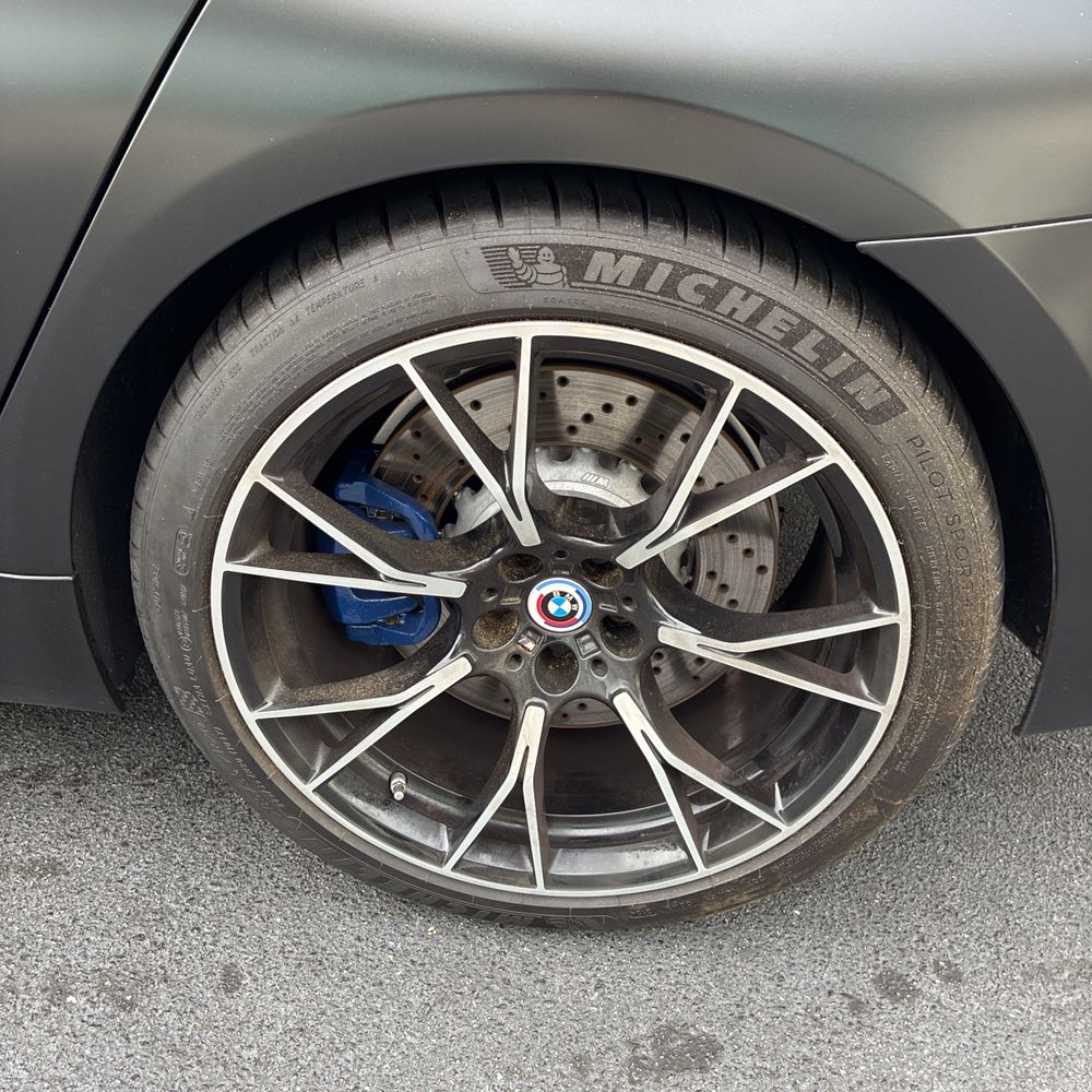 2023 BMW M5