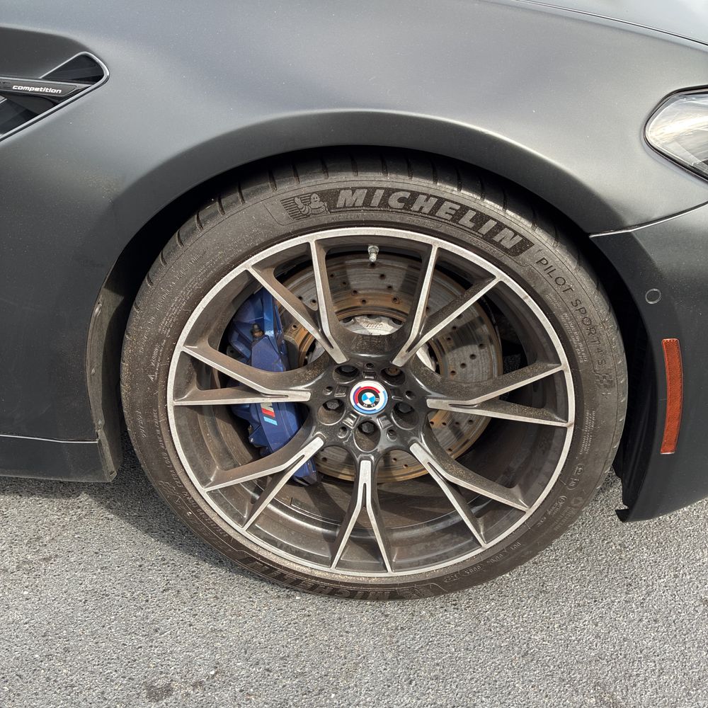 2023 BMW M5