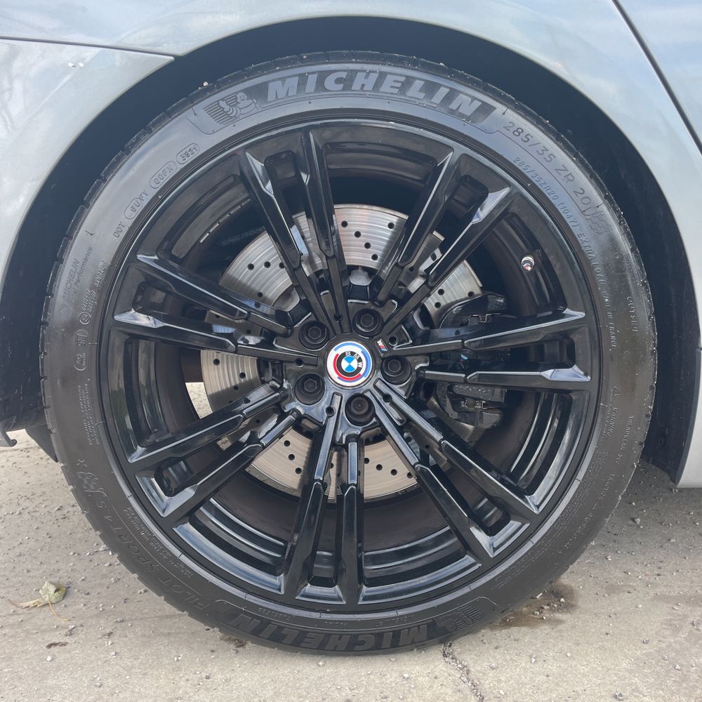 2023 BMW M5