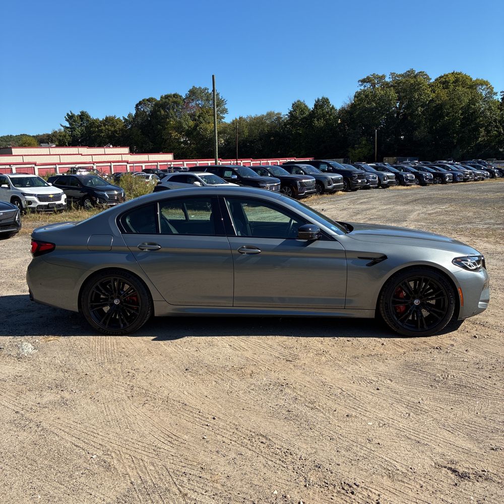 2023 BMW M5