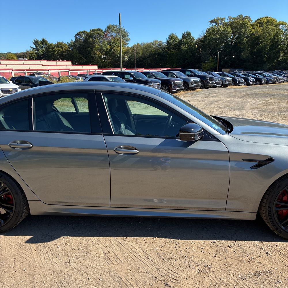 2023 BMW M5