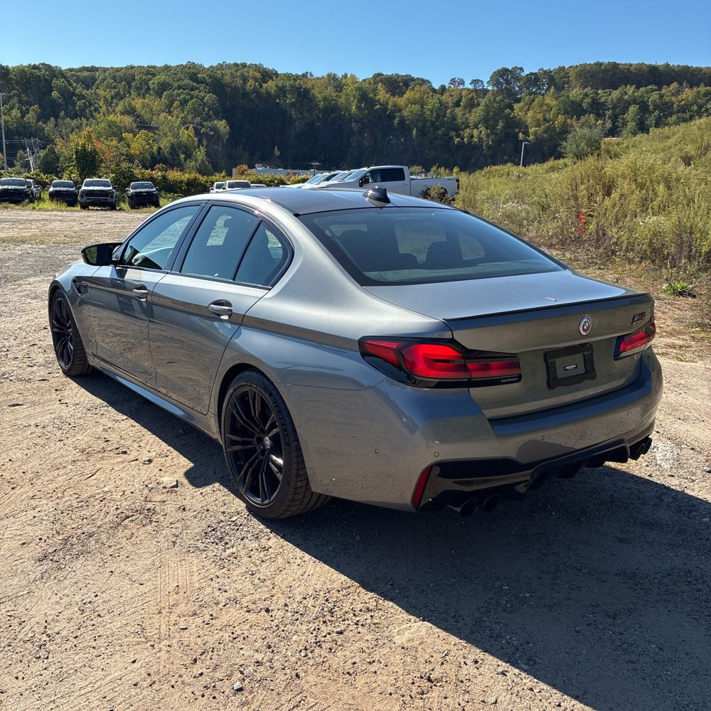 2023 BMW M5