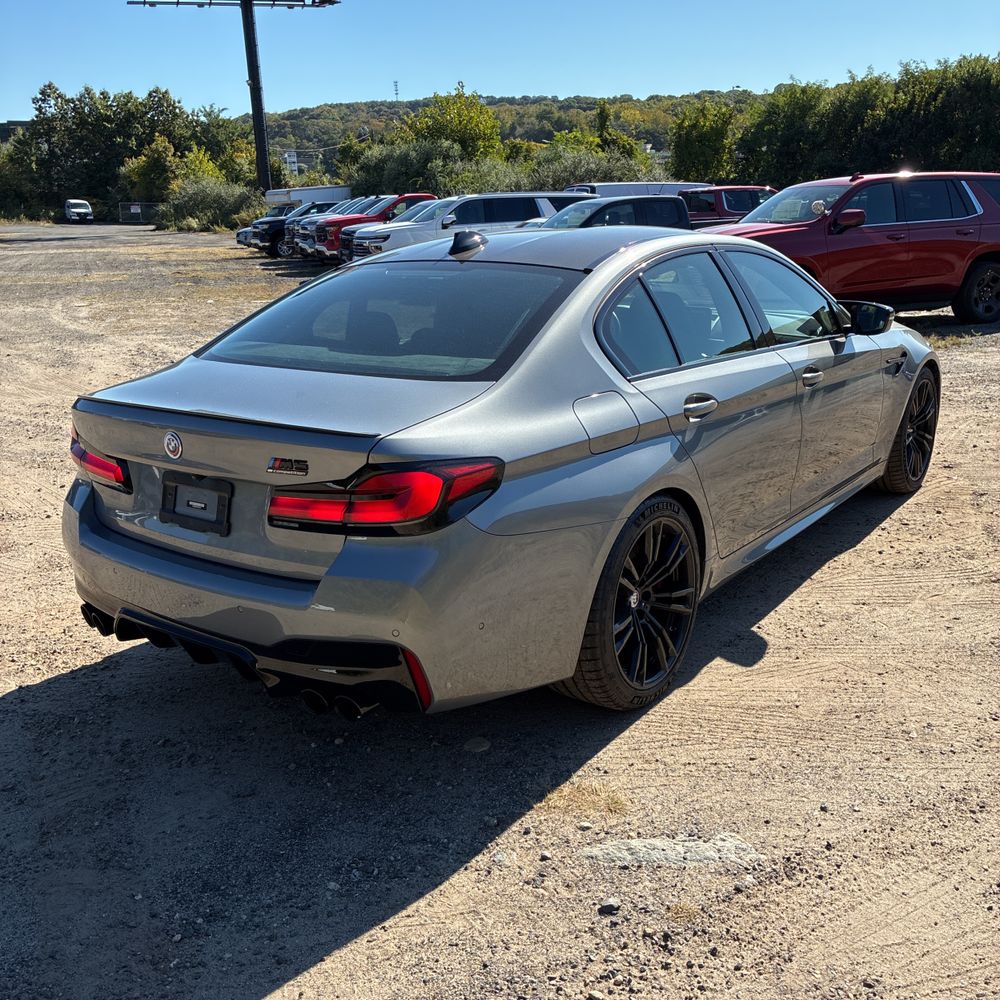 2023 BMW M5