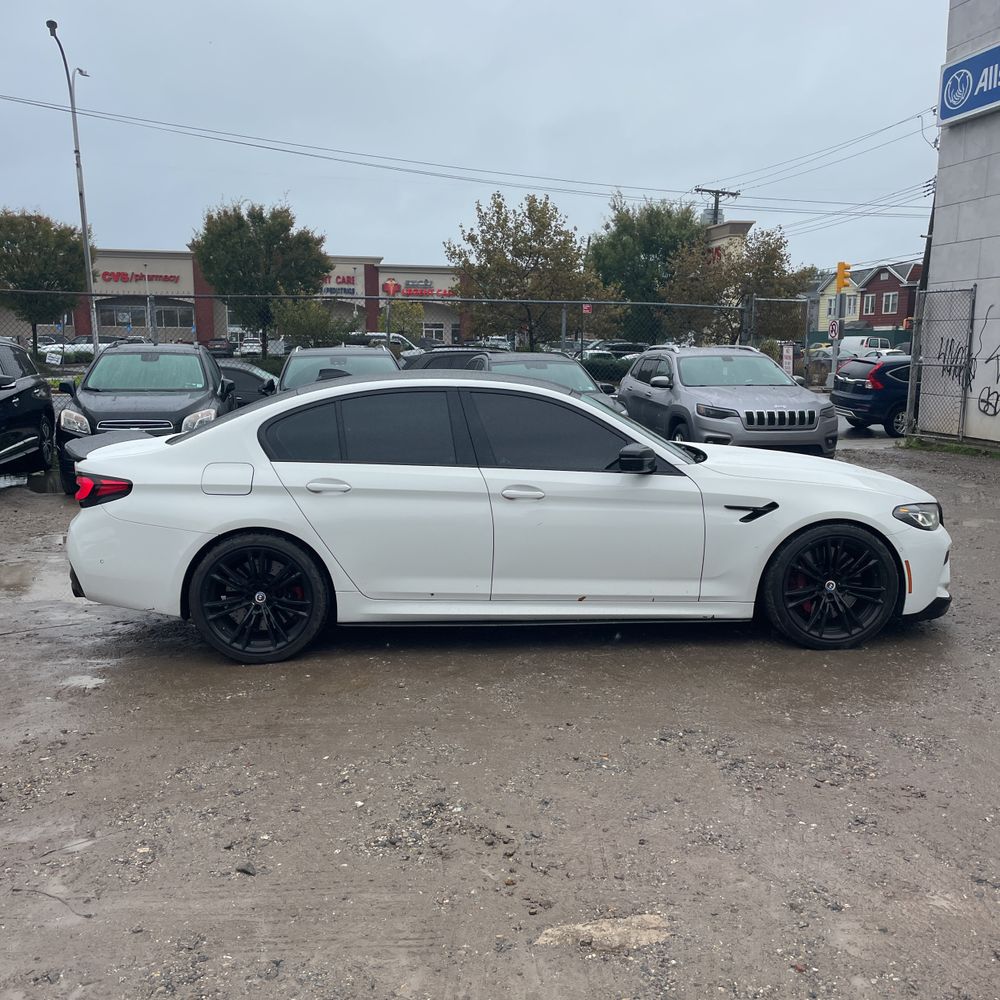 2023 BMW M5