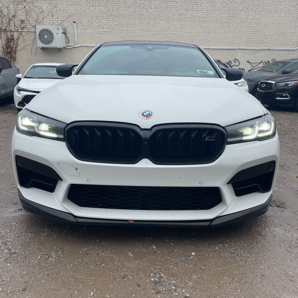 2023 BMW M5