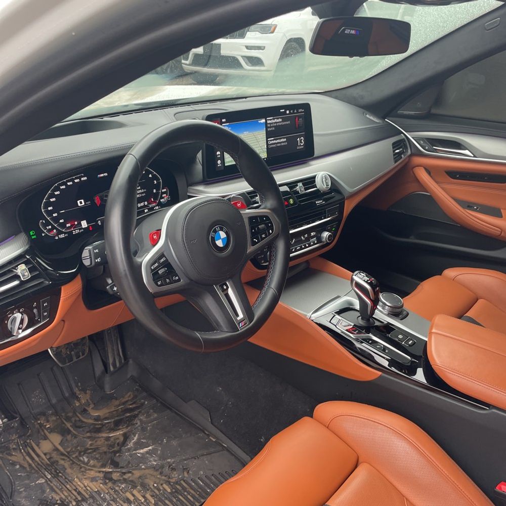 2023 BMW M5