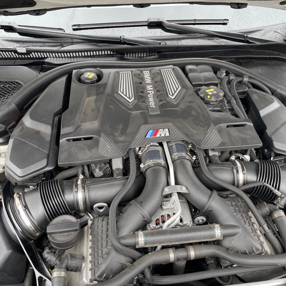 2023 BMW M5