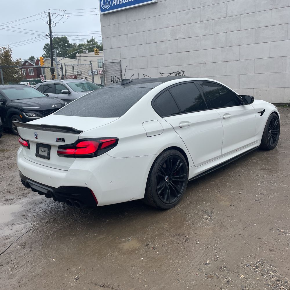 2023 BMW M5