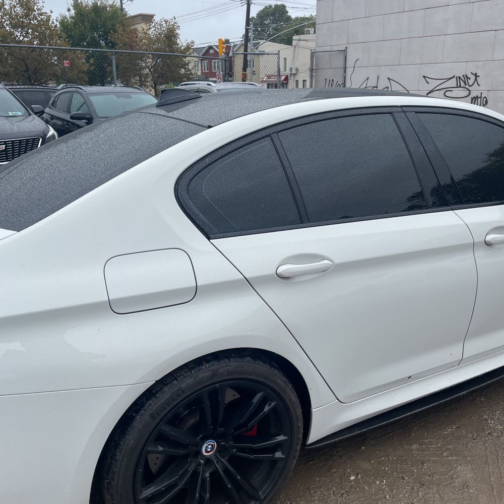 2023 BMW M5