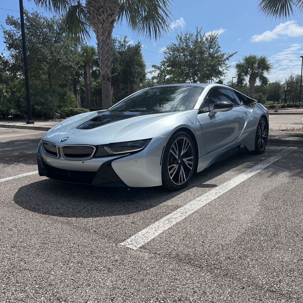 2016 BMW i8