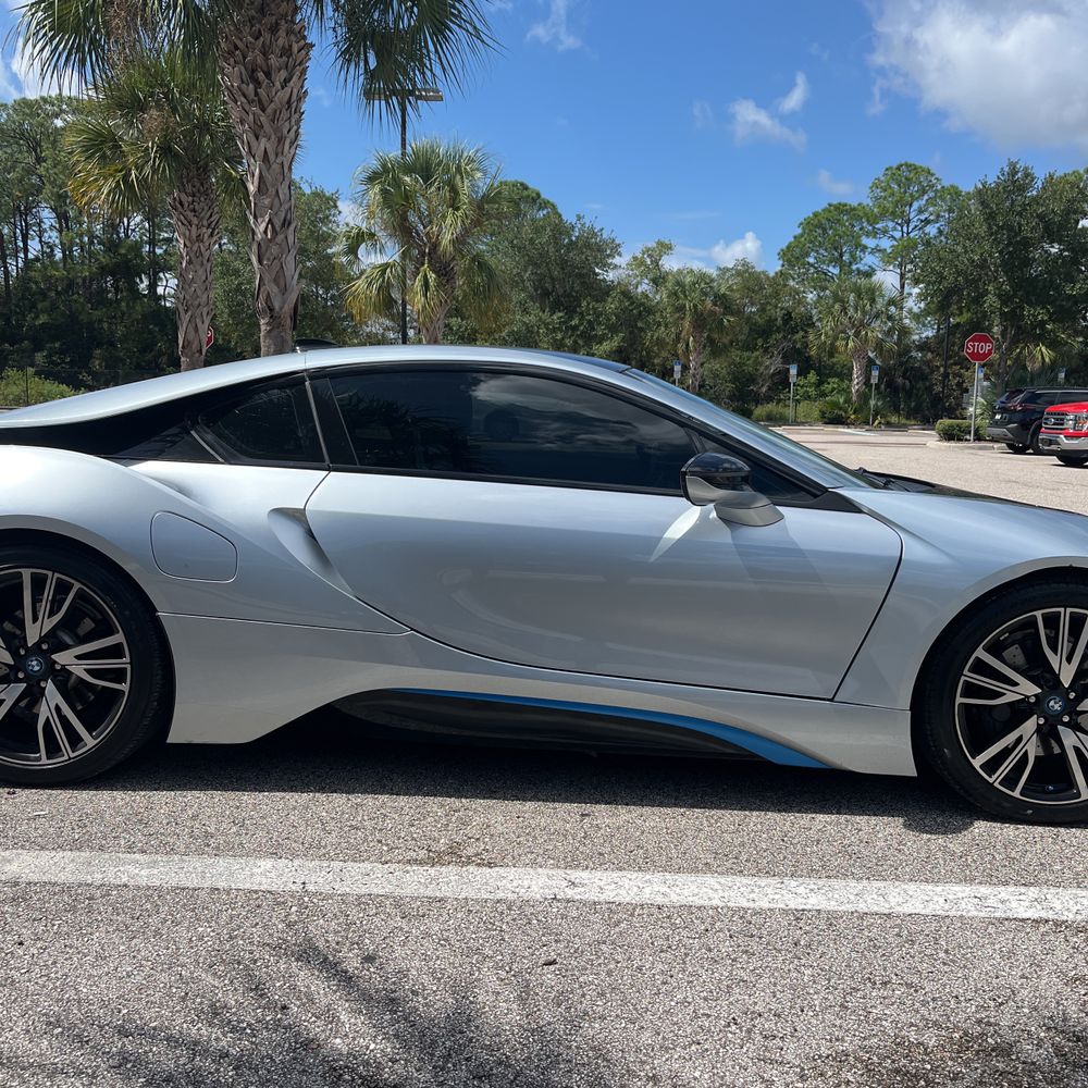 2016 BMW i8