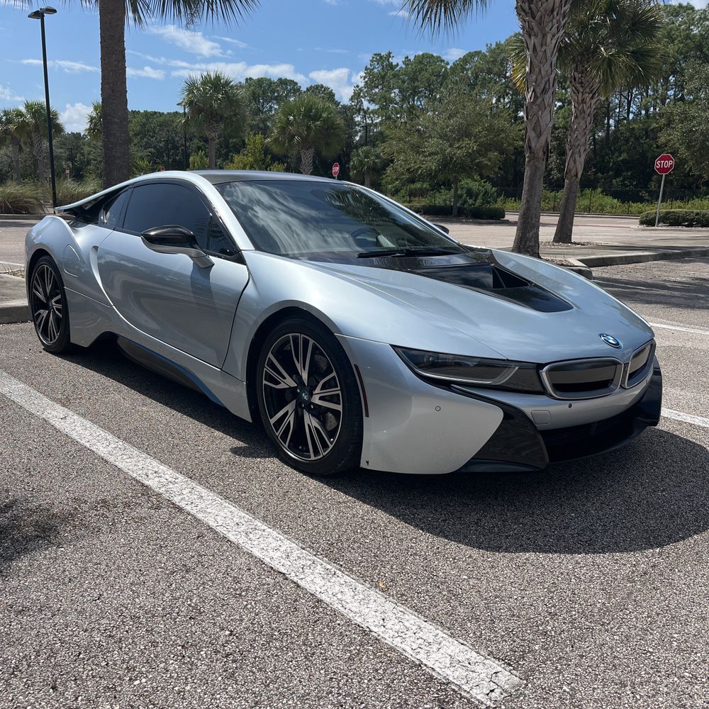 2016 BMW i8