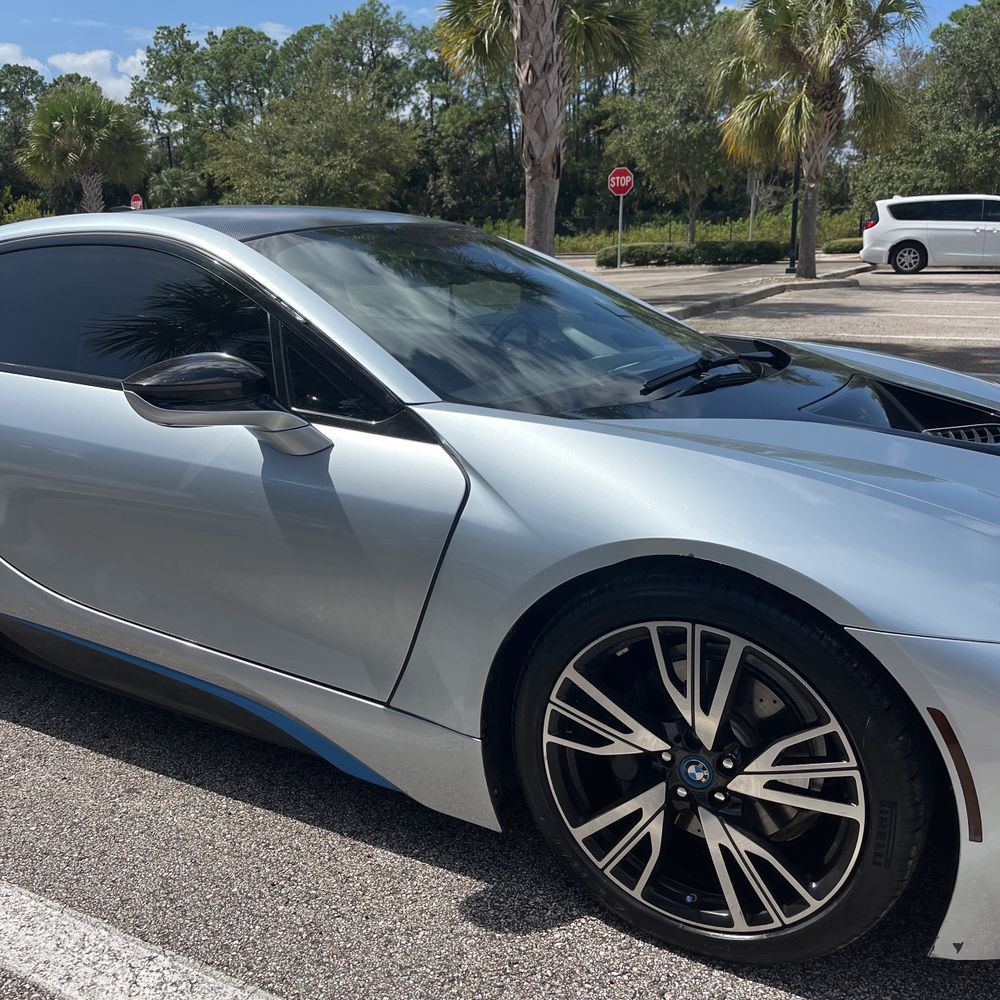 2016 BMW i8