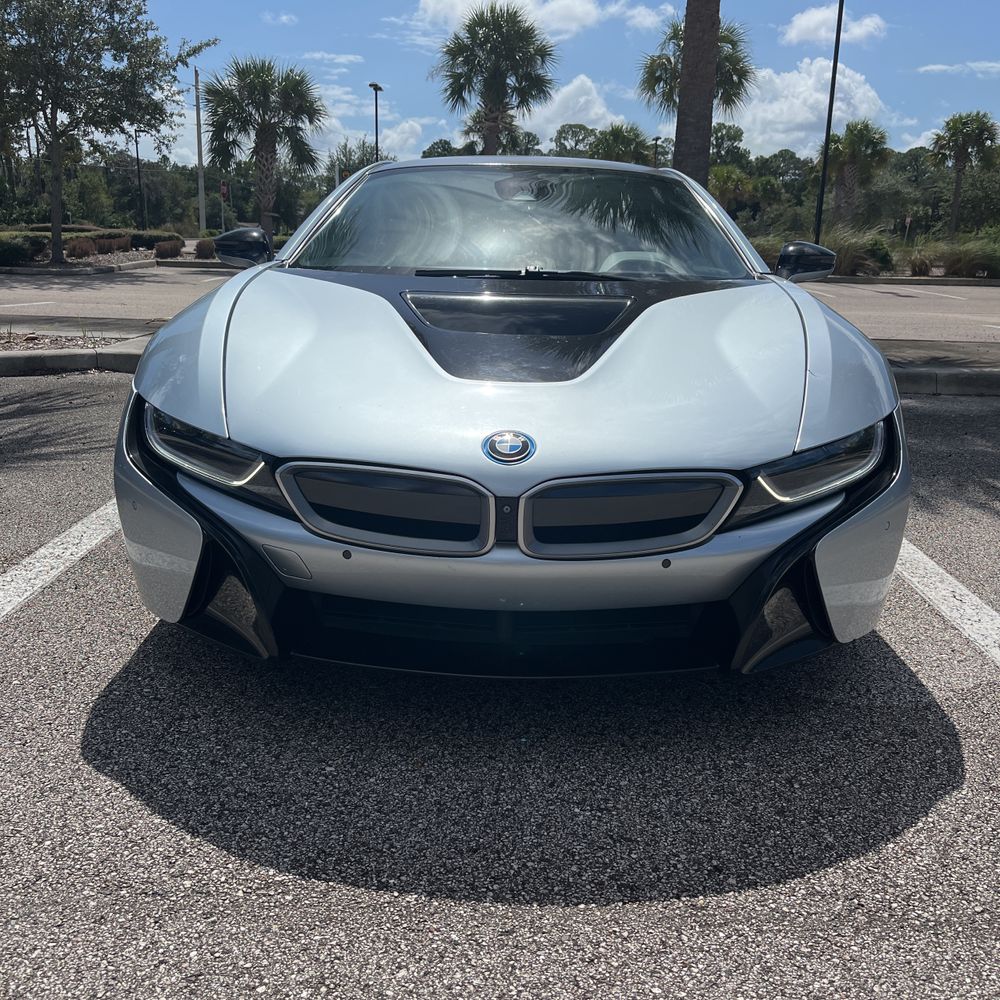 2016 BMW i8