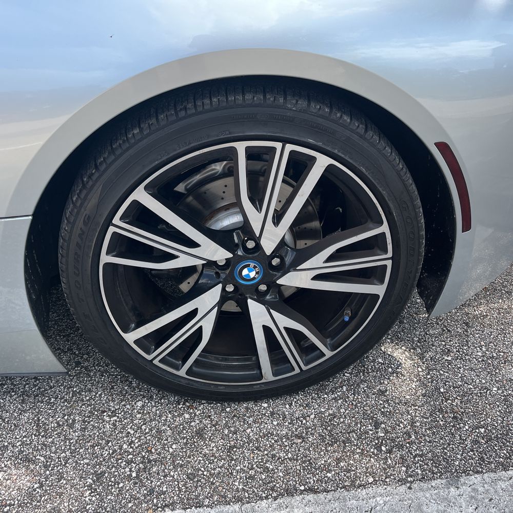 2016 BMW i8