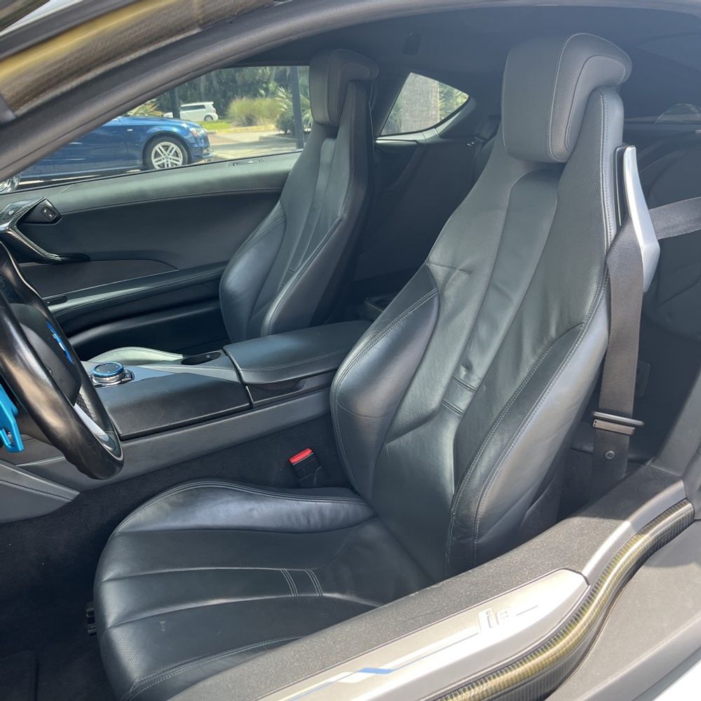 2016 BMW i8