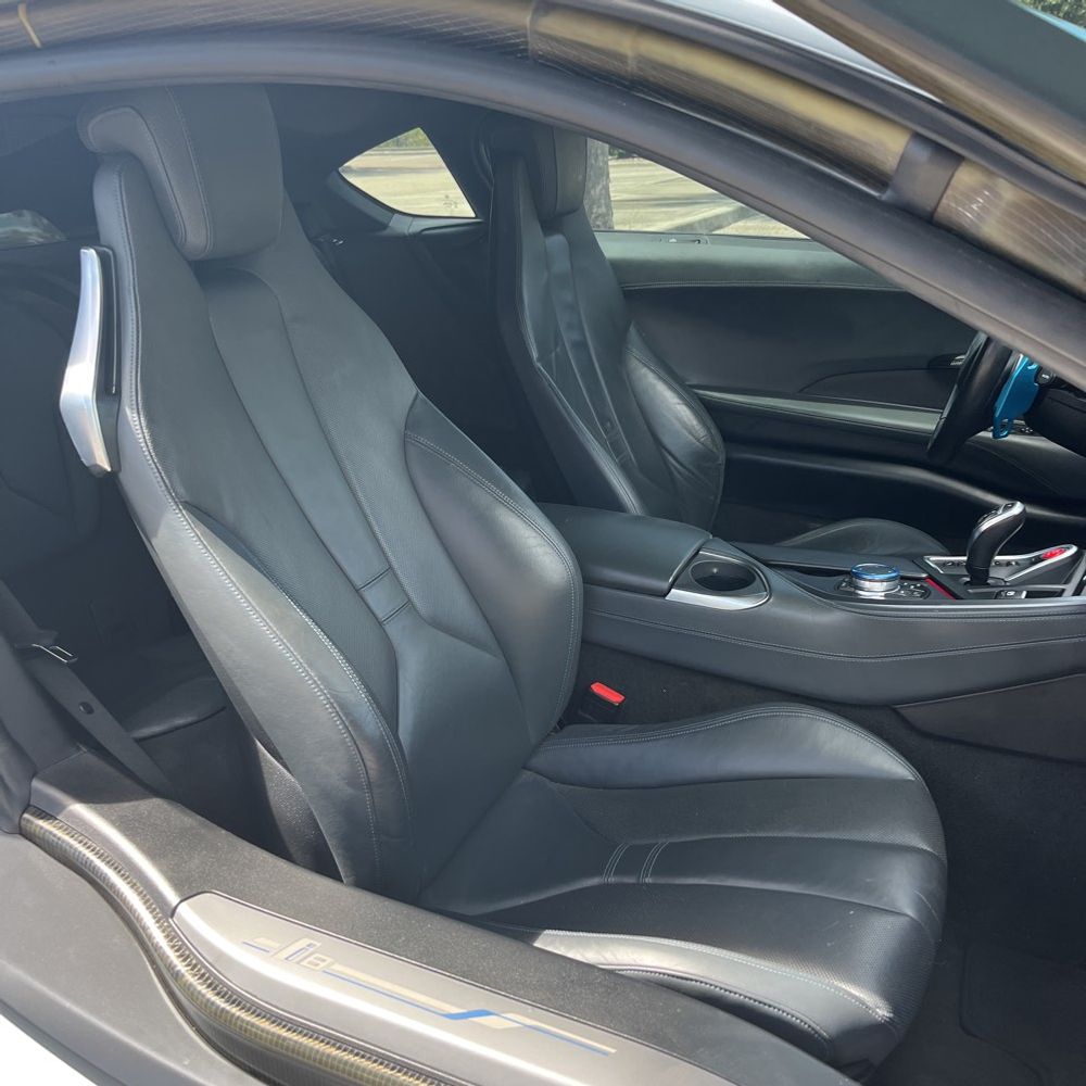 2016 BMW i8