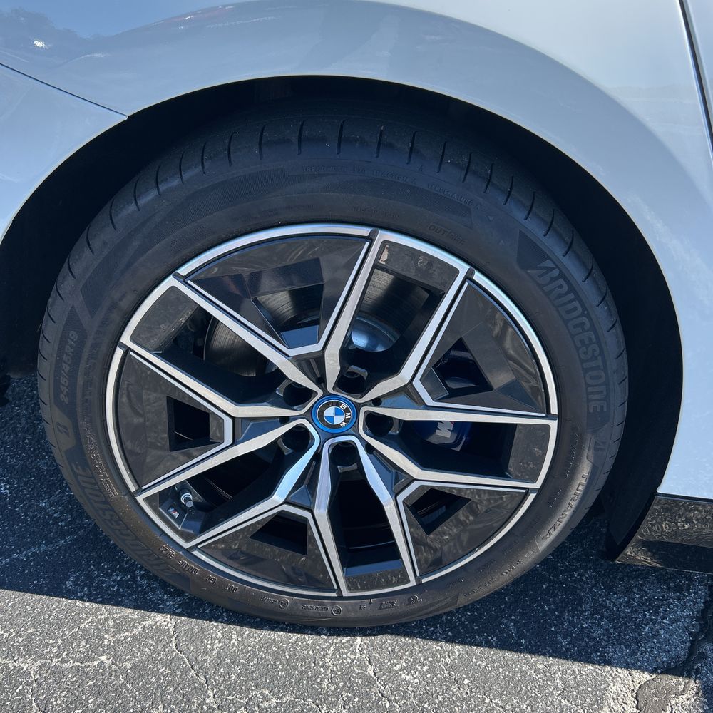 2024 BMW i5 eDrive40