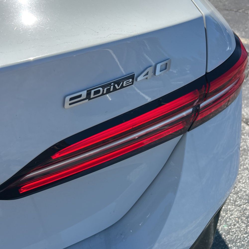 2024 BMW i5 eDrive40