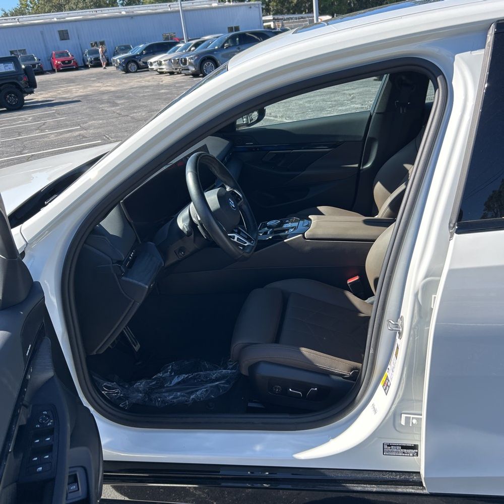 2024 BMW i5 eDrive40