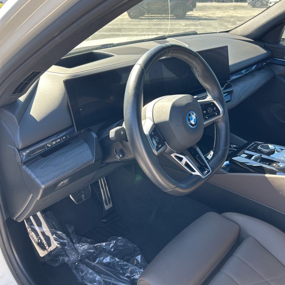 2024 BMW i5 eDrive40