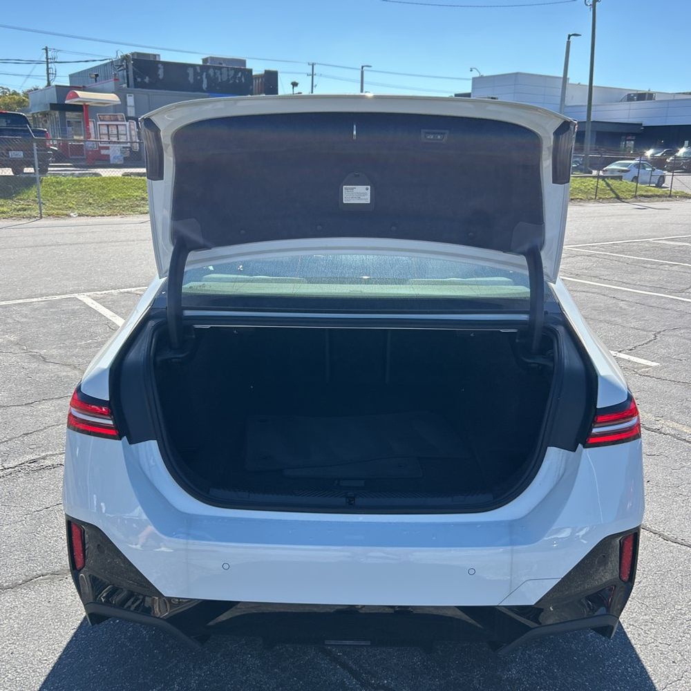 2024 BMW i5 eDrive40