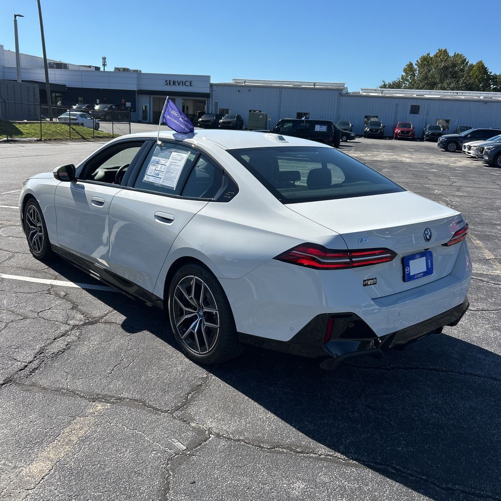 2024 BMW i5 eDrive40