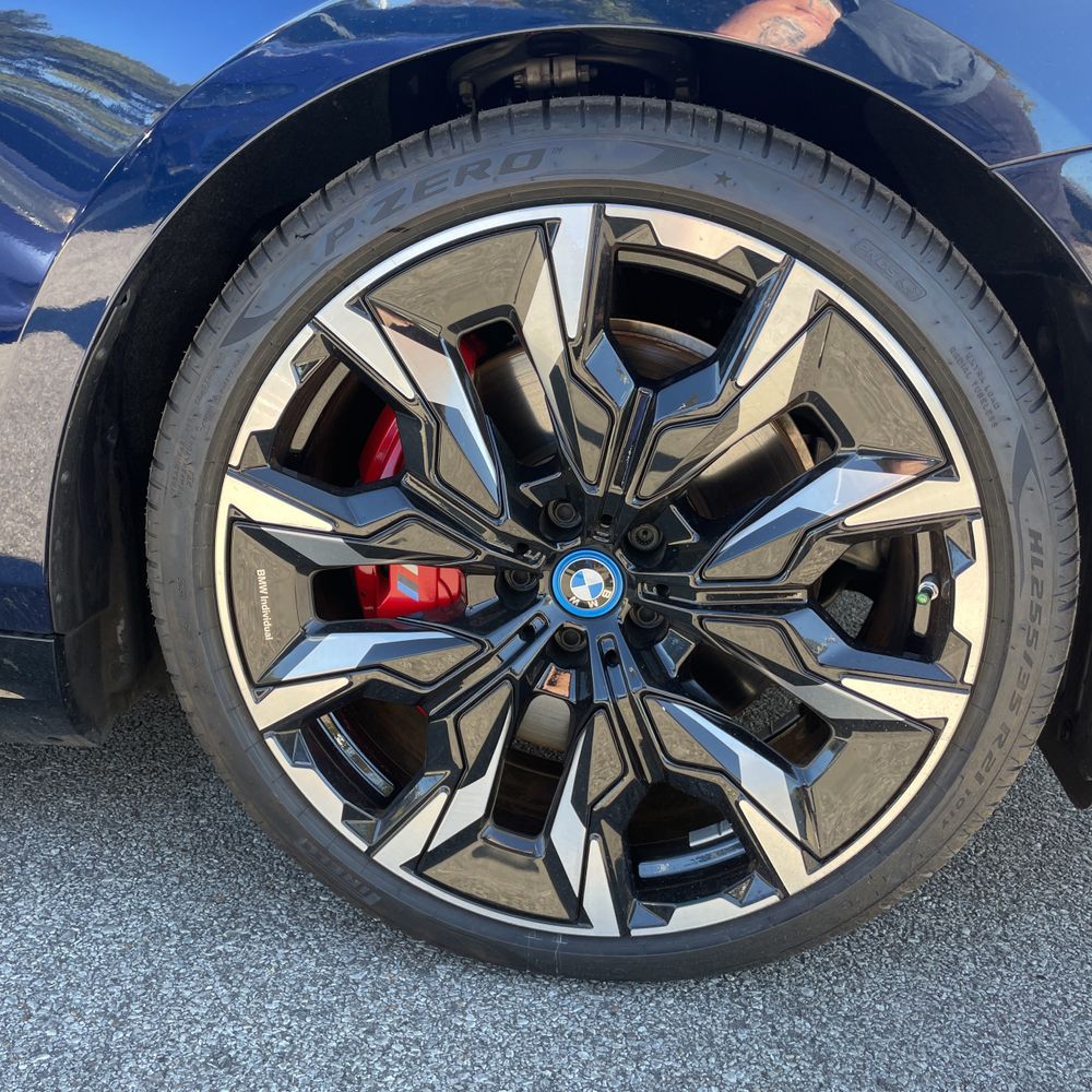 2024 BMW i5 M60