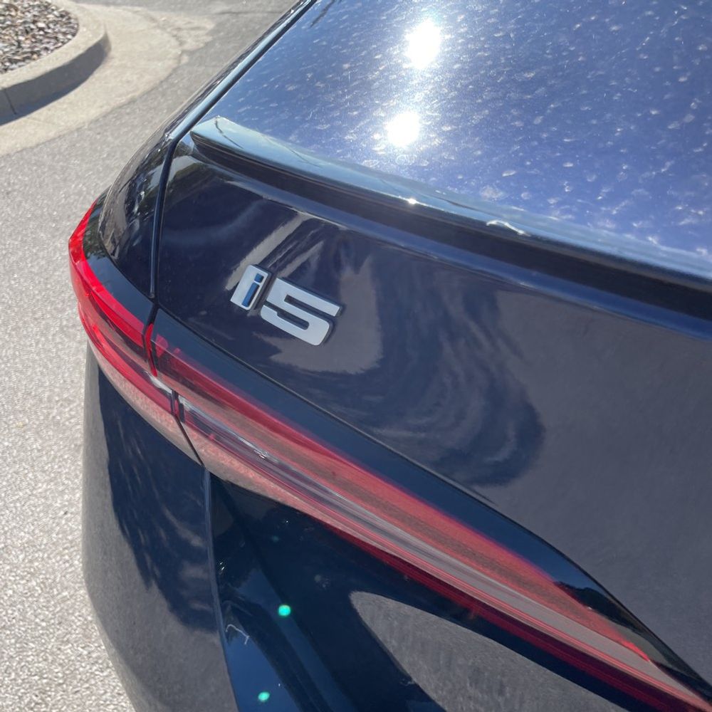 2024 BMW i5 M60