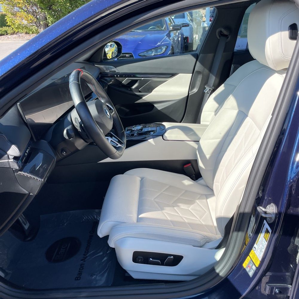 2024 BMW i5 M60