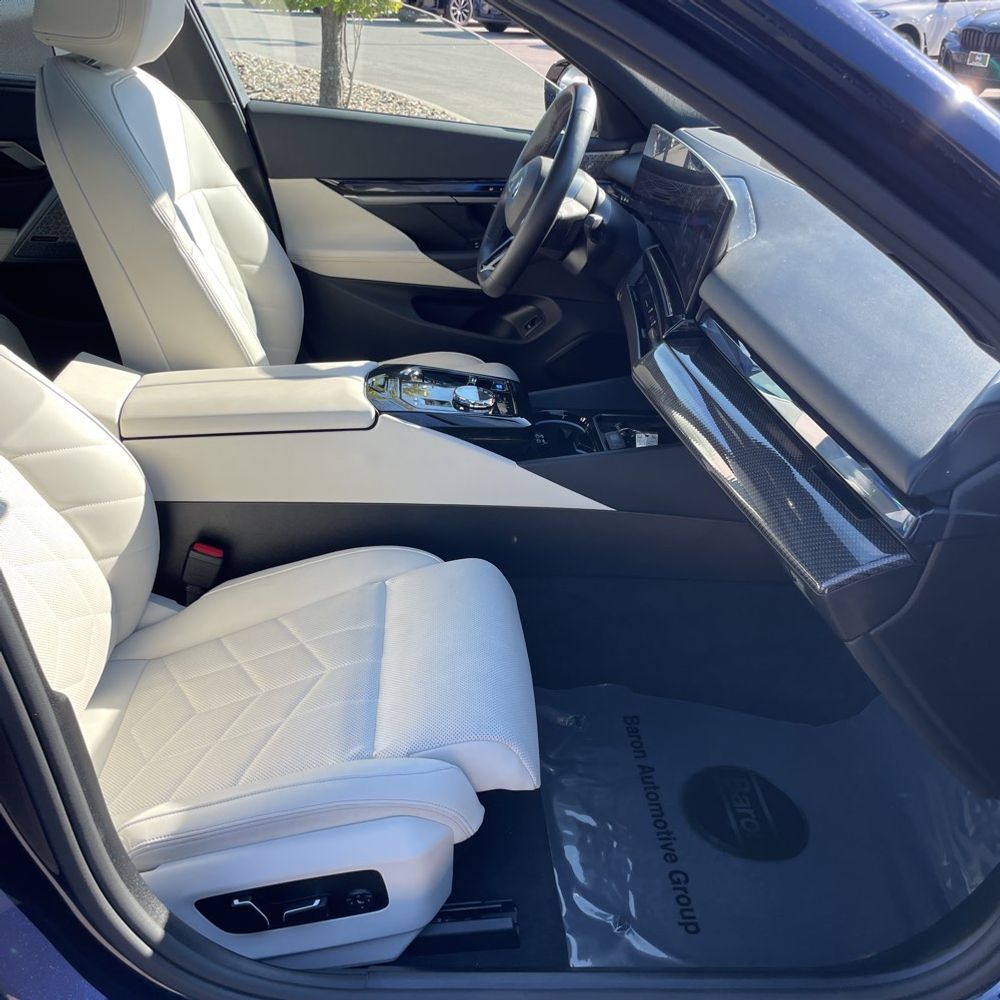 2024 BMW i5 M60